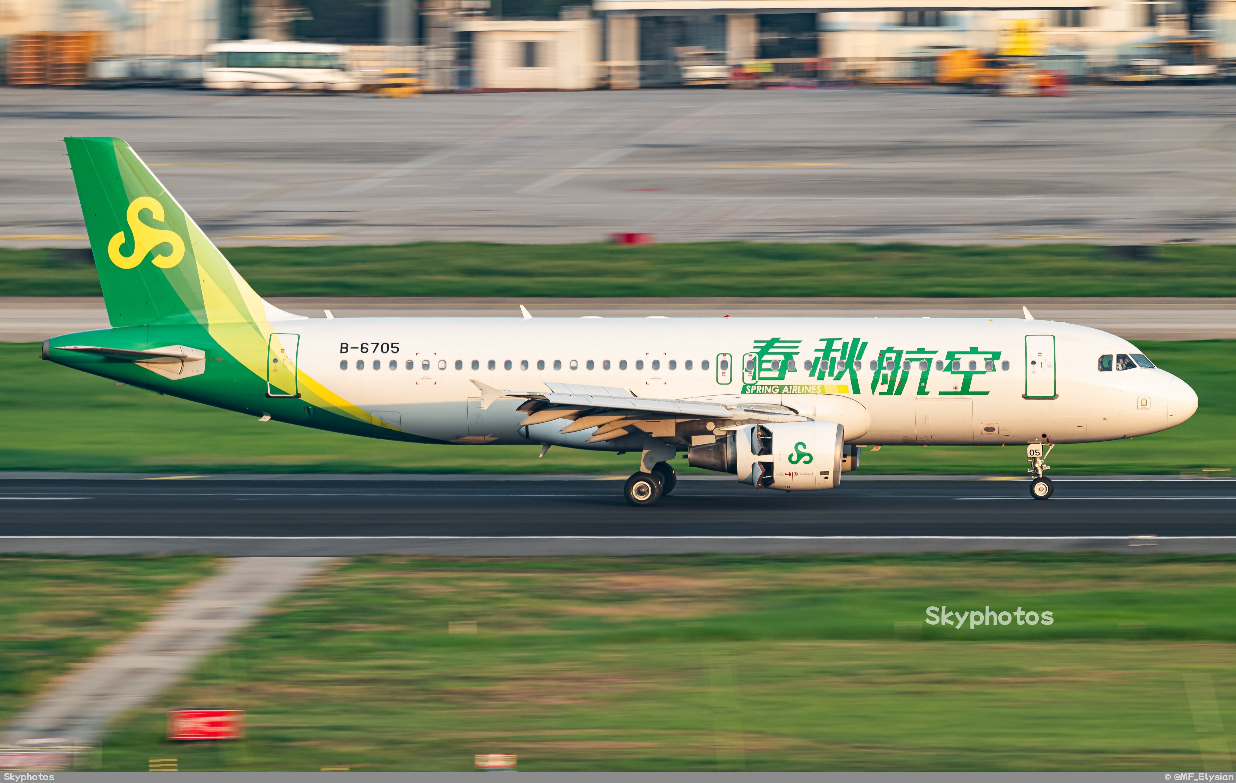 春秋航空 A320-214